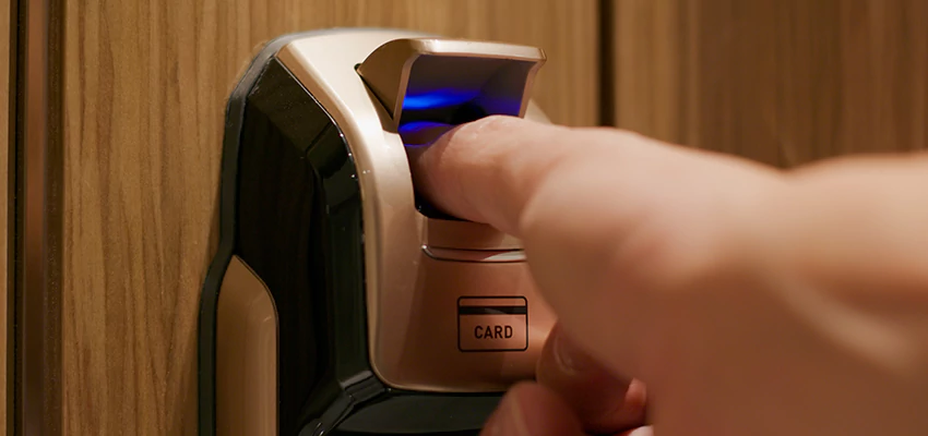 Fingerprint Door Locks Replacement in Thousand Oaks, CA
